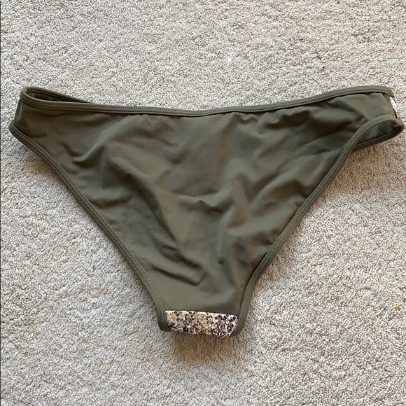 (3/$10) H&M snake print sequin bikini bottom - Picture 2 of 3